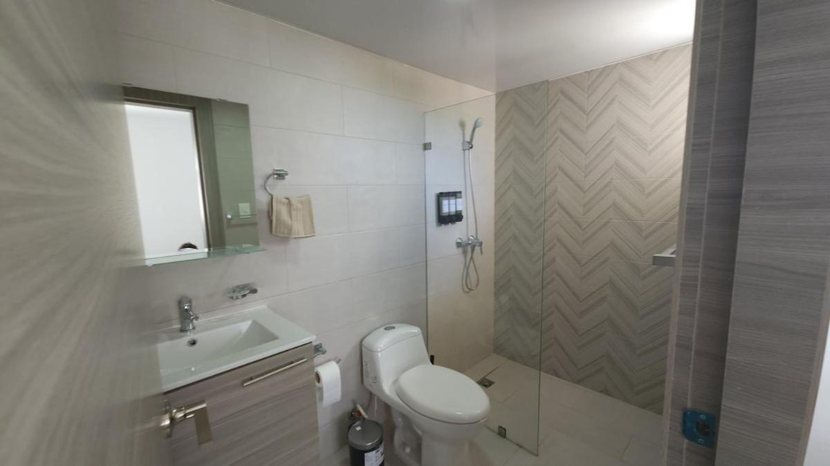 Apartment Crisfer Wifi Pool Kids Zone Ac Free Parking *